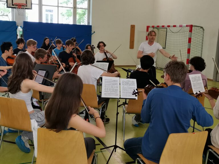 Dirigent Bas Wiegers zu Gast beim Kammerorchester 