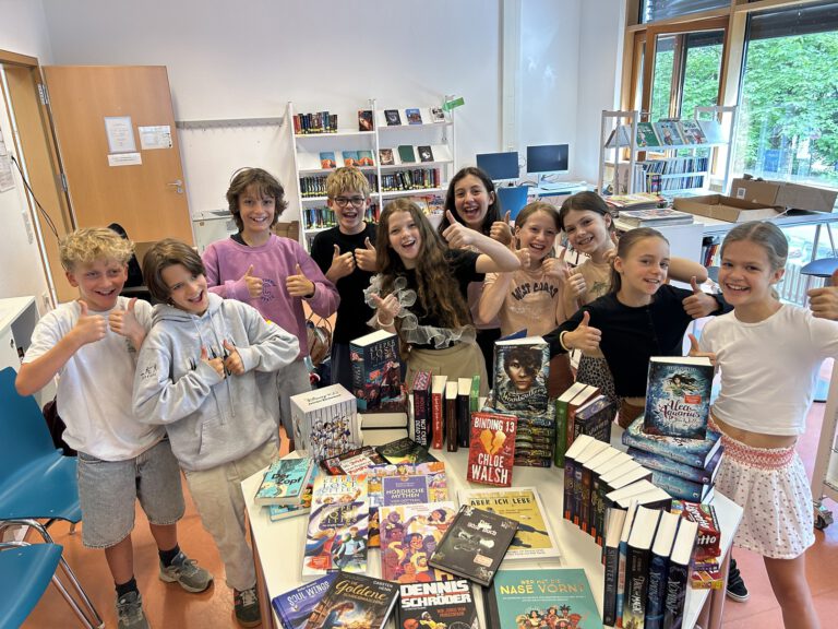 Neuer Lesestoff in der Unter- und Mittelstufenbibliothek